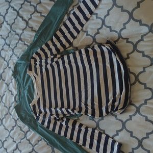 Old Navy Maternity Long-Sleeve shirts, size Medium